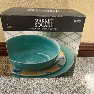 NWT 12 PIECE MELAMINE DINNERWARE SET AQUA / LEMON